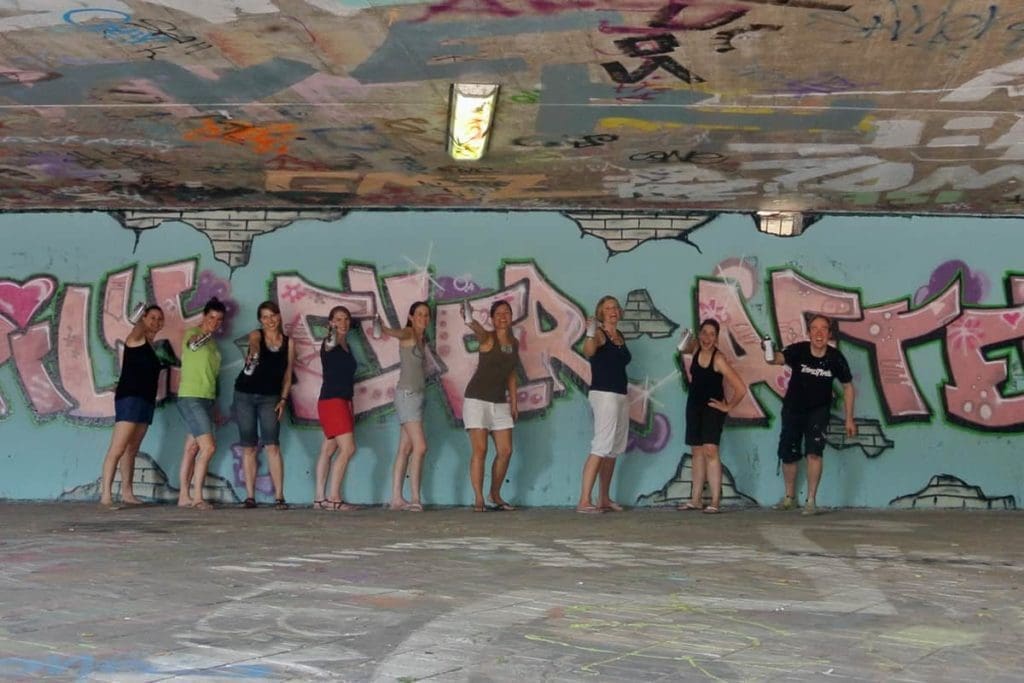 Graffiti Junggesellenabschied "happily ever after" in Stuttgart Bad Cannstatt! Ein Junggesellenabschied muss nicht immer mit peinlicher Verkleidung enden!