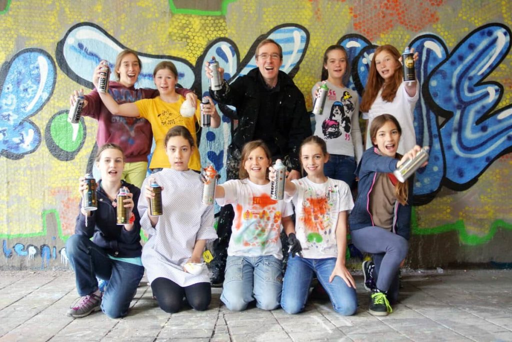 Zum 12. Geburtstag von Anna haben wir von Graffiti Stuttgart mit Ihr und Ihren Gästen einen coolen Graffiti-Kindergeburtstag gefeiert.