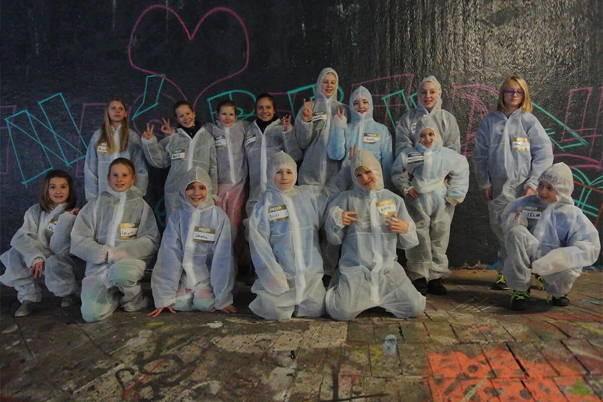 Um den 12. Geburtstag von Celine gebürtig zu feiern, haben wir von Graffiti Stuttgart mit ihren Gästen ein cooles Graffiti an der legalen Graffiti Hall of Fame in Stuttgart Bad Cannstatt gemalt.