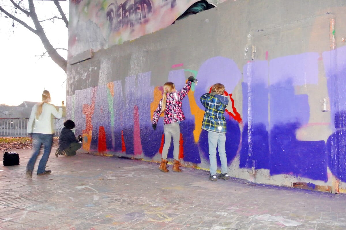 zum 09. Geburtstag von Alicia haben wir von Graffiti Stuttgart mit Ihr und Ihren Gästen einen coolen Graffiti Kindergeburtstag gefeiert.