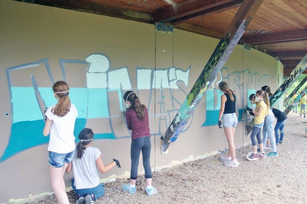 Zum 12. Geburtstag von Nina haben wir von Graffiti Stuttgart mit Ihr und Ihren Gästen einen coolen Graffiti-Kindergeburtstag gefeiert.