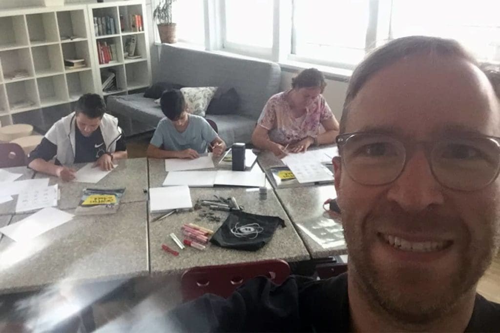 Der Graffiti Workshop Stuttgart Pfingstferien 2019 war wieder ein kreativeres Wochenende! Zusammen haben wir geplant,gezeichnet und gesprüht.