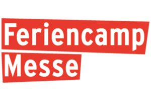 FERIENCAMP MESSE Stuttgart 01.02.2020 Erlebnisreicher Messetag Am Samstag, 01.02.2020, starten um 10:30 Uhr in einen spannenden Tag voller Action im Stuttgarter Rathaus! Seid gespannt auf tolle Aktionen wie Slacklining, Tischkicker, Graffiti Workshops, Carrera-Bahn-Rennen und vieles mehr. Der Tag wird ein Erlebnis und darüber hinaus lässt es sich vor Ort hervorragend über tolle Ferien- & Urlaubsangebote informieren. Plant Eure Ferien - planen Sie Ihren Familienurlaub - auf der Feriencamp Messe Stuttgart 2020. Was auf den bisherigen sechs Messen los war, finden Sie hier.