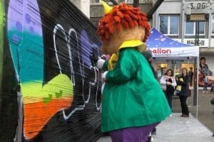 FERIENCAMP MESSE Stuttgart am 01.02.2020 im Stuttgarter Rathaus! Gemeinsam sprühten wir auf der Filmcanvas Hall of Fame ein Riesen Großes XXL Graffiti.