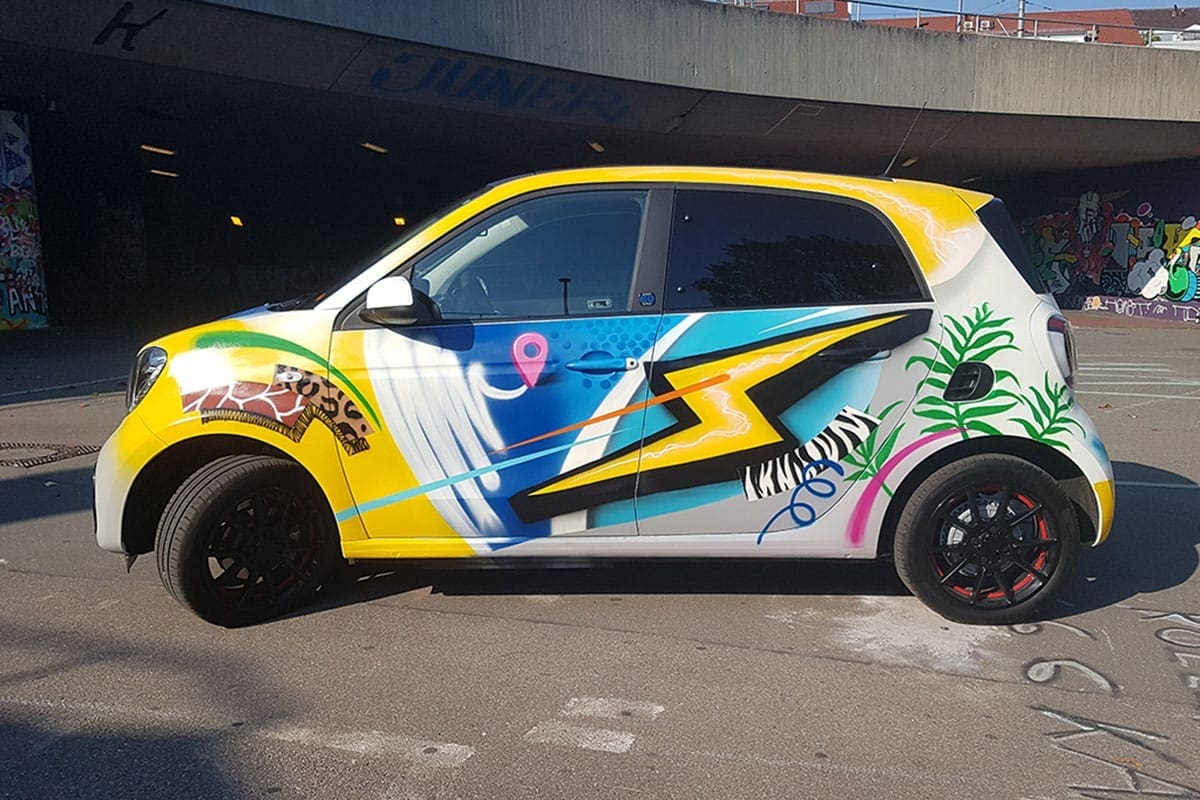 In Zusammenarbeit mit der Agentur Liganova haben unsere Künstler für den Fahrzeughersteller Smart drei Fahrzeuge gestaltet.