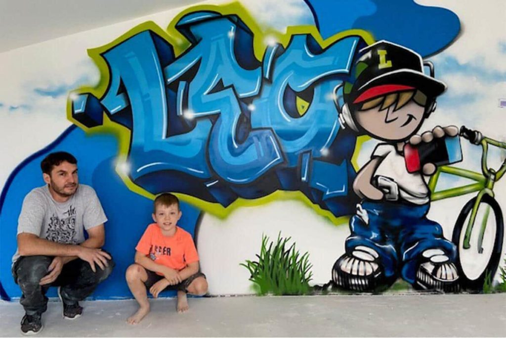 Graffiti Stuttgart wurden von Leo beauftragt sein Kinderzimmer in Essingen mit einem bunten Graffiti zu verschönern!