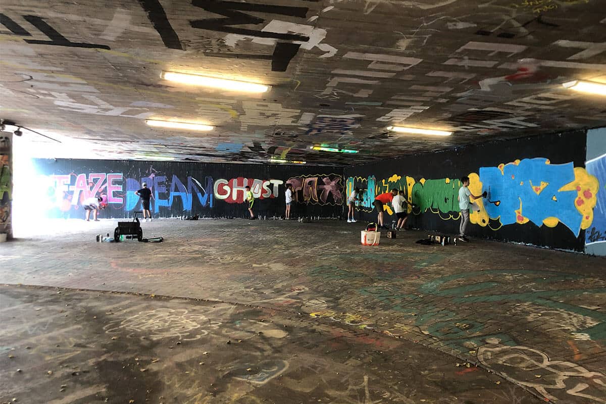 Der Graffiti Workshop Stuttgart Sommerferien #1 2020 war wieder ein kreativeres Wochenende! Zusammen haben wir geplant,gezeichnet und gesprüht.