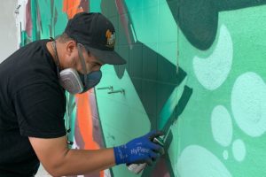 PRESSE ESSLINGER ZEITUNG: Alte Druckhalle wird zu Graffiti-Leinwand