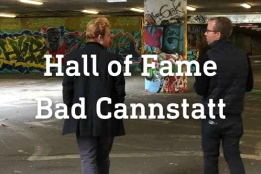 Mit Patrick “Mister” Klein von graffiti-stuttgart.de habe ich mich in der “Hall of Fame” in Bad Cannstatt getroffen. Unterhalb der Haltestelle Mercedesstraße entstehen täglich neue legale Graffiti.