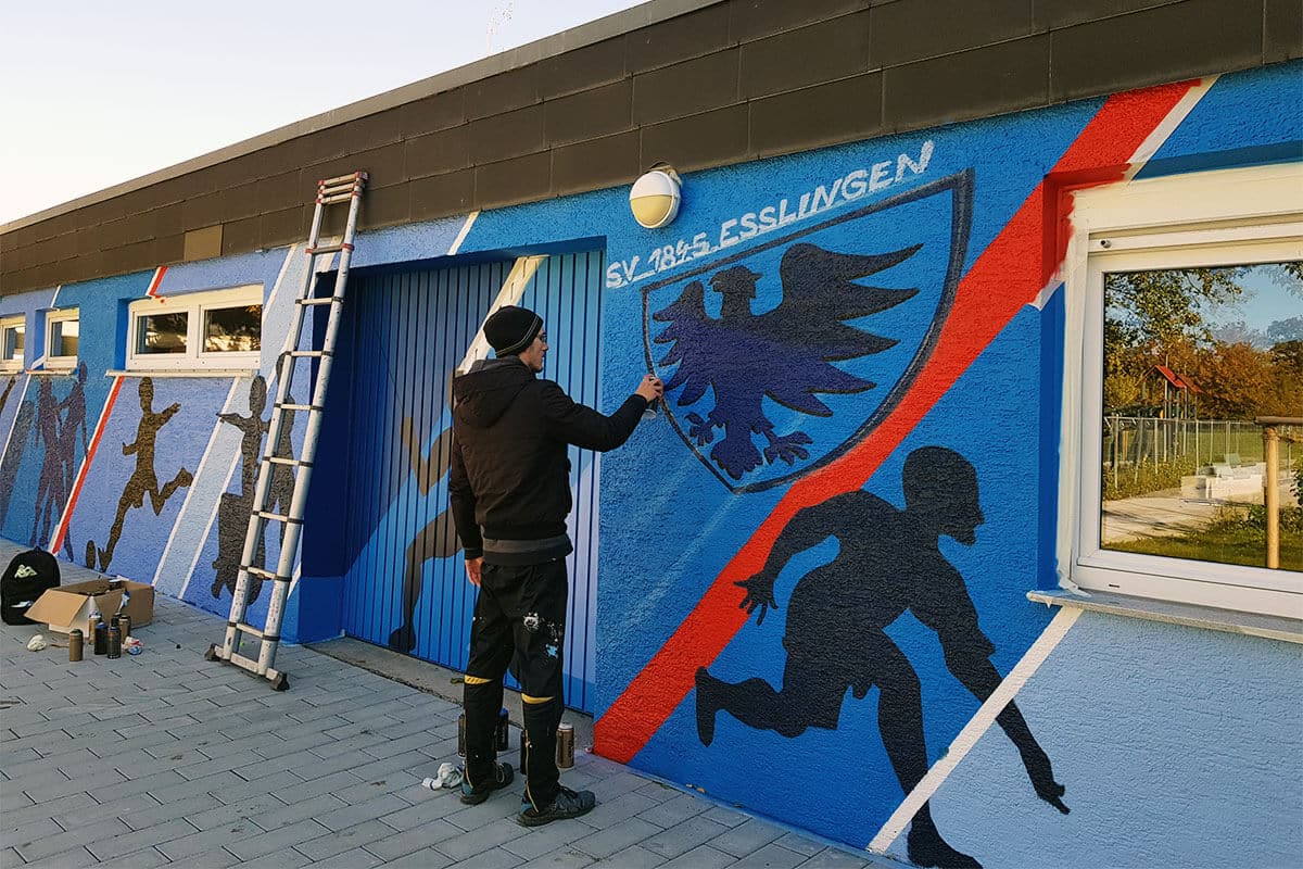 Für den Sportverein SV 1845 Esslingen haben wir die Fassade der Geschäftsstelle neu gestaltet.