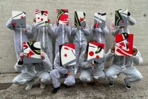 Zusammen mit den Mitarbeitern der Porsche Financial Services haben wir an ihren Teambuilding Tag ein cooles Graffiti miteinander gesprüht.