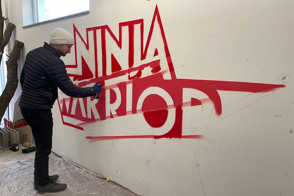 für die beiden Ninja Warrior Kandidaten Holger und Frederick aus Calw, haben wir Ihren Trainingsraum mit einem Ninja Warrior Calw Logo gestaltet.