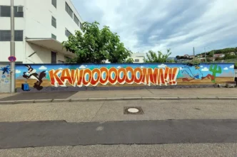Graffiti-Event mit Kindern an Abrisswand in Stuttgart-Feuerbach. Gemeinsam mit KMR und mobiler Jugendarbeit kreativ vor dem Abriss aktiv.