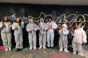 Zusammen mit dem Sozialdienst muslimischer Frauen Sindelfingen (SMF) haben wir im Rahmen von „Frauen Stärken Frauen- gegen Radikalisierung“ XXL Graffiti gesprüht.