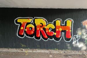 Unser erster Graffiti-Workshop in Mannheim mit der Abendakademie war ein kreatives Highlight!“ Theorie und Praxis kamen zusammen, und die Teilnehmer gestalteten ihre eigenen Kunstwerke in der Hall of Fame.