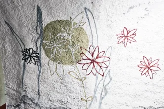 Graffiti-Kunst bringt Farbe in die Wertheimer Tiefgarage. Mit Tiermotiven und grafischen Elementen wird der Weg zur Altstadt zum Erlebnis.