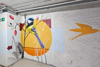 Graffiti-Kunst bringt Farbe in die Wertheimer Tiefgarage. Mit Tiermotiven und grafischen Elementen wird der Weg zur Altstadt zum Erlebnis.