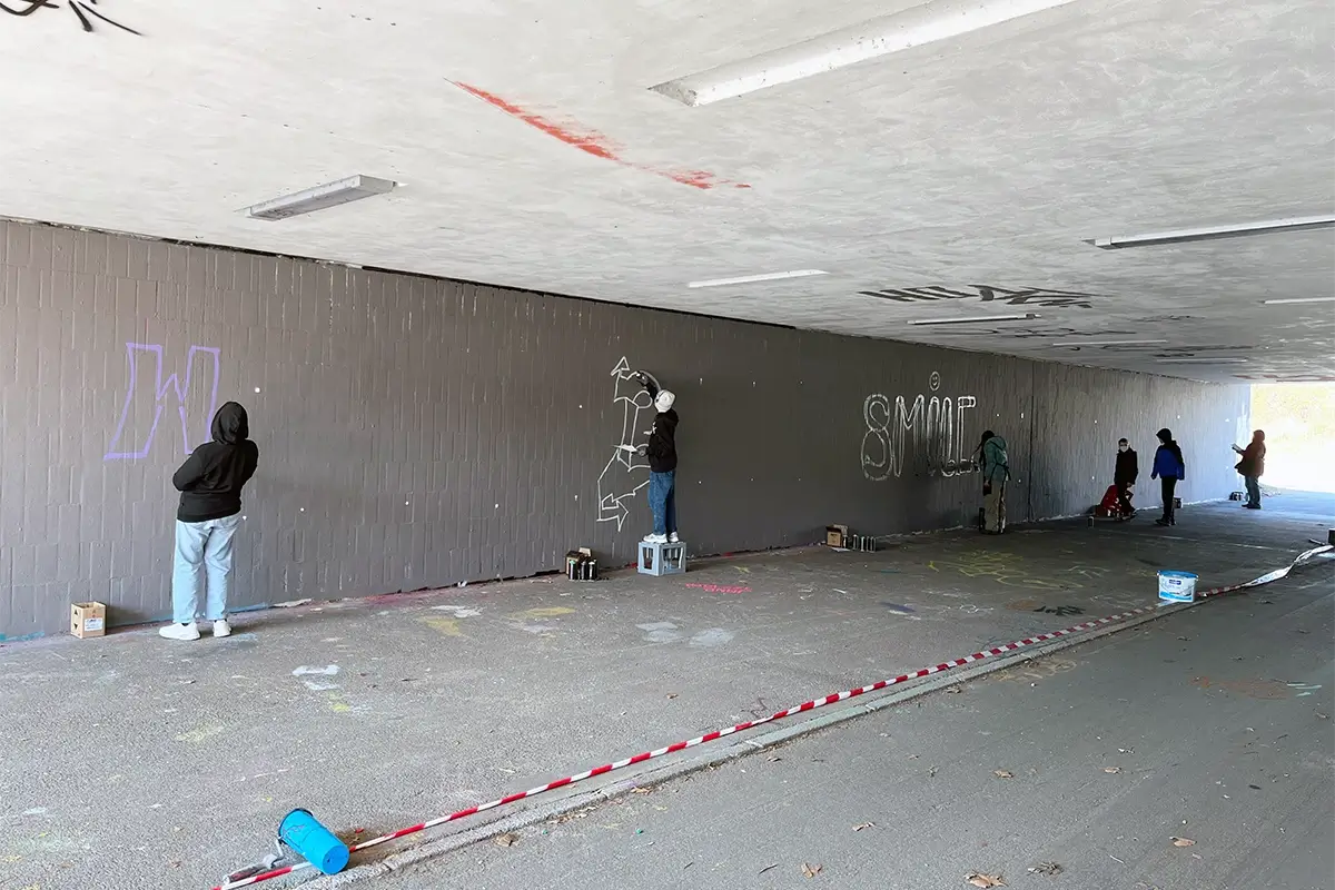 Nach dem Erfolg des ersten Workshops haben wir nun einen zweiten Graffiti-Workshop in Mannheim durchgeführt. Theorie, Praxis und kreative Freiheit in einem einzigartigen Erlebnis.