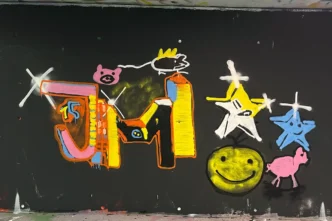 Beim Just Spray Graffiti Schnupperkurs in Stuttgart entstehen echte Graffitis – ohne Vorkenntnisse, mit Profi-Coaching an der Hall of Fame Bad Cannstatt.