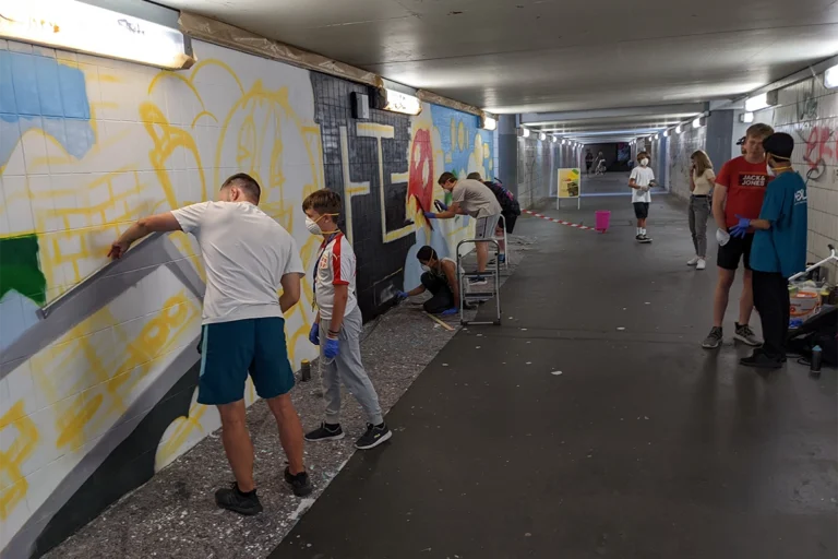 Graffiti-Jugendhausprojekt mit dem Jugendhaus Nexus in Esslingen-Oberesslingen